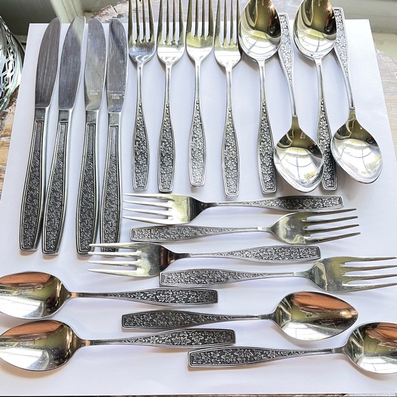Vintage MCM Japan stainless Flatware leaves pattern set of 20 - Picture 1 of 12